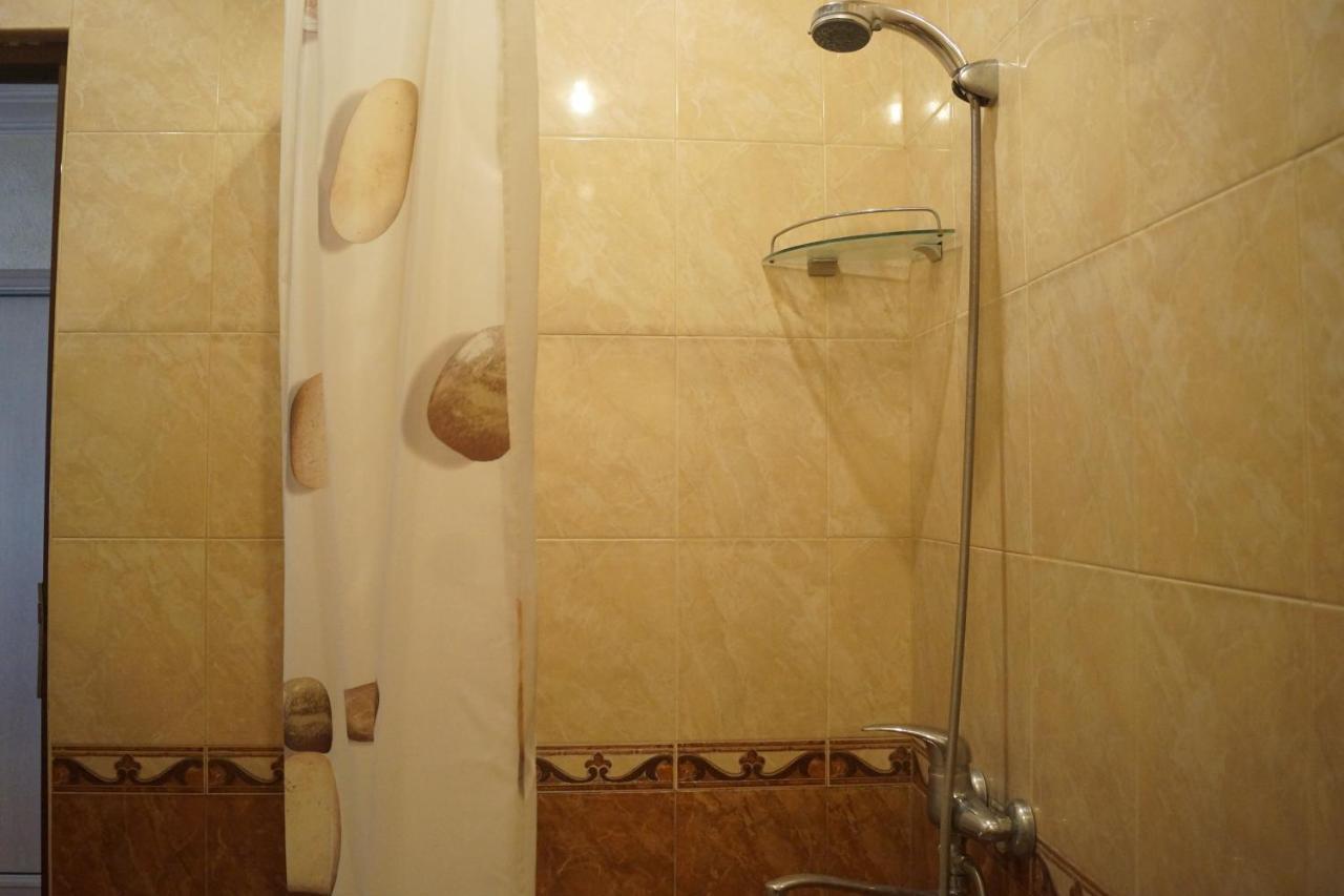 Arteast Hostel エレバン エクステリア 写真