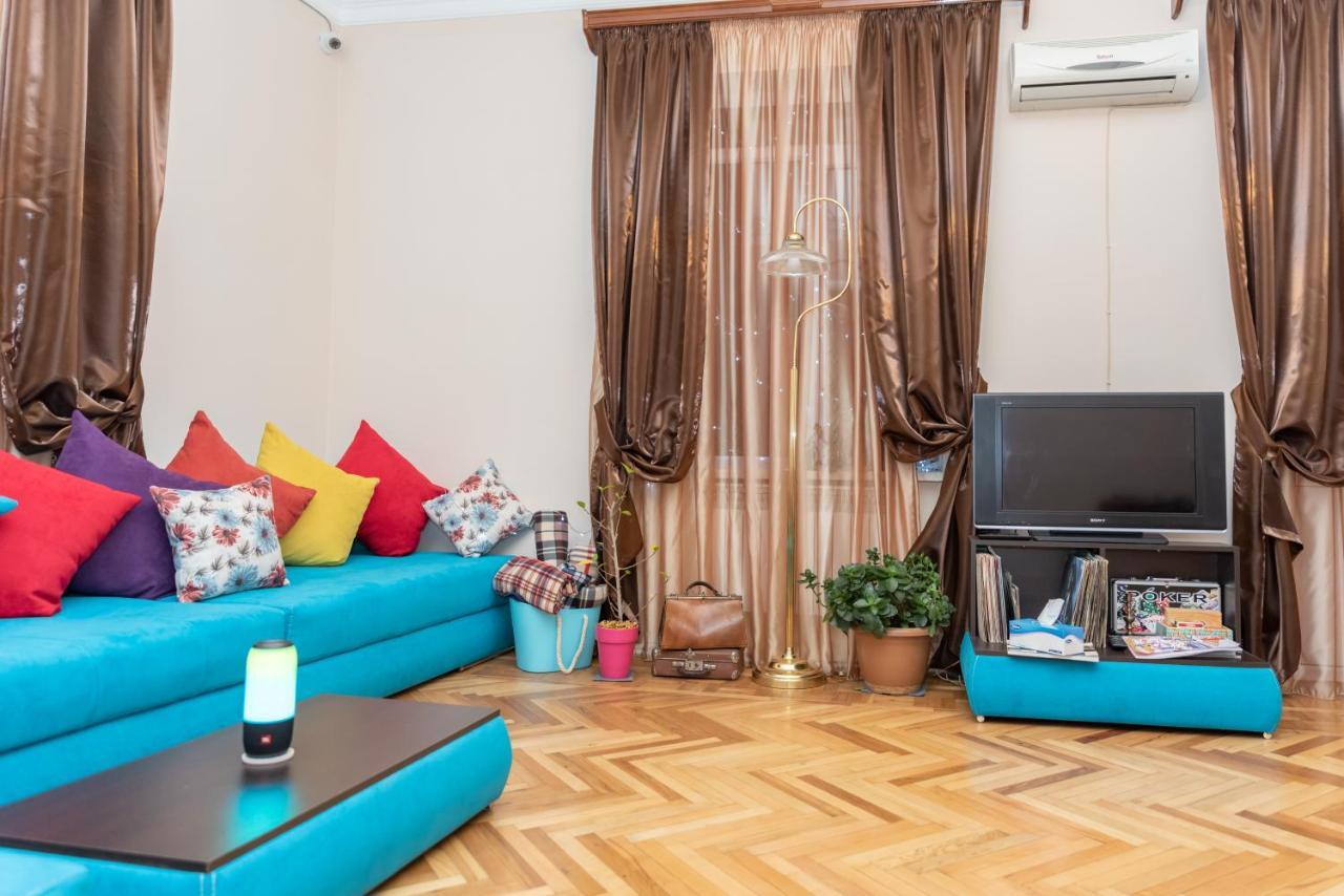 Arteast Hostel エレバン エクステリア 写真