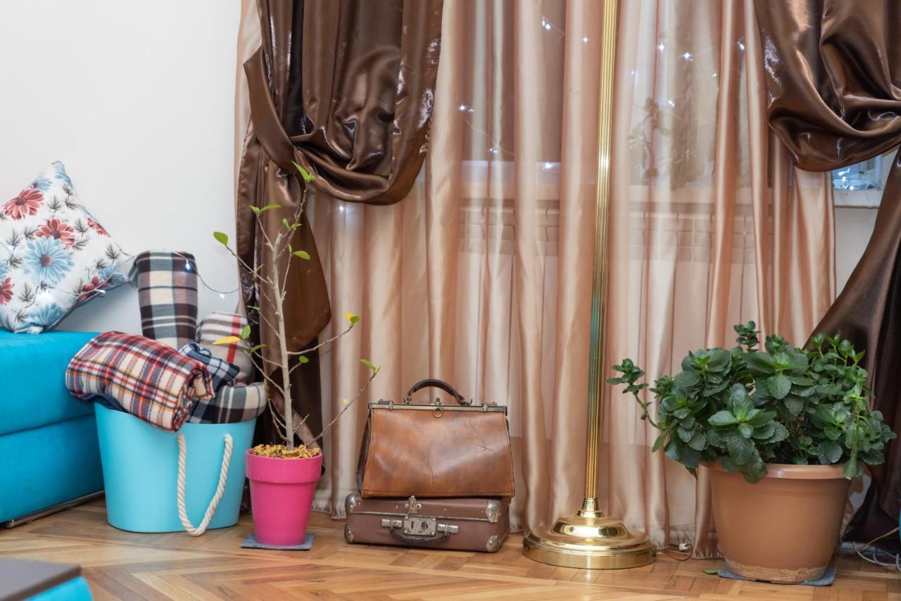 Arteast Hostel エレバン エクステリア 写真