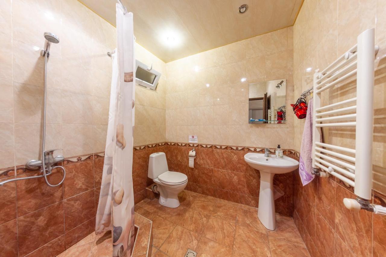 Arteast Hostel エレバン エクステリア 写真