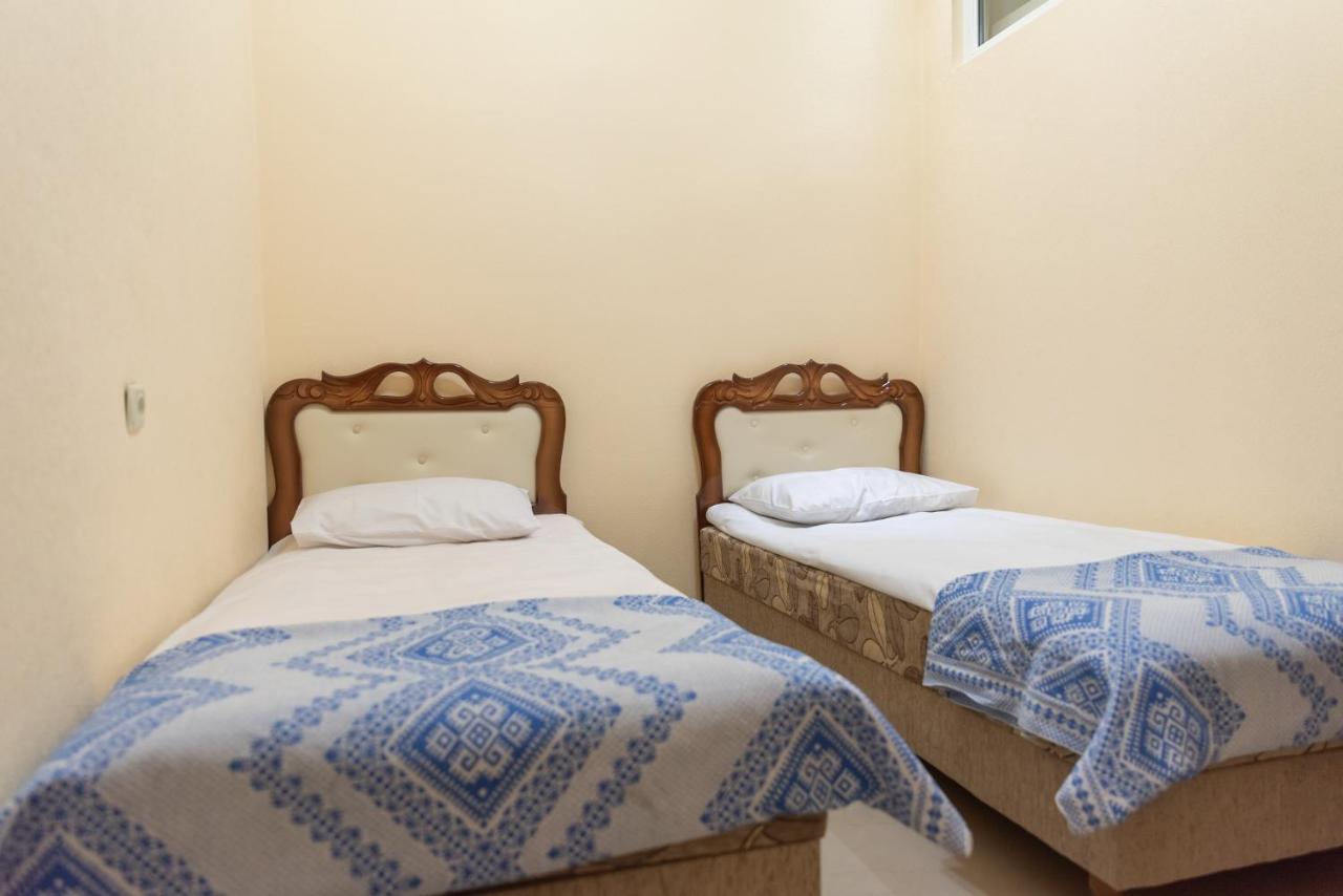 Arteast Hostel エレバン エクステリア 写真